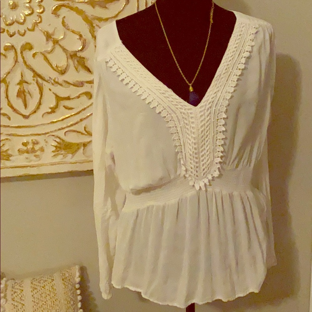Cute white long sleeve top